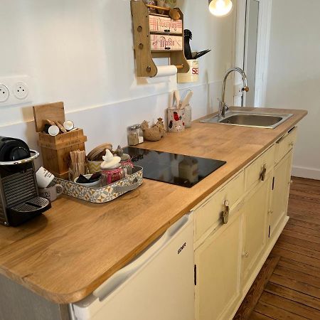 Appartamento Le Manoir Des Lys Tilly-sur-Seulles Esterno foto