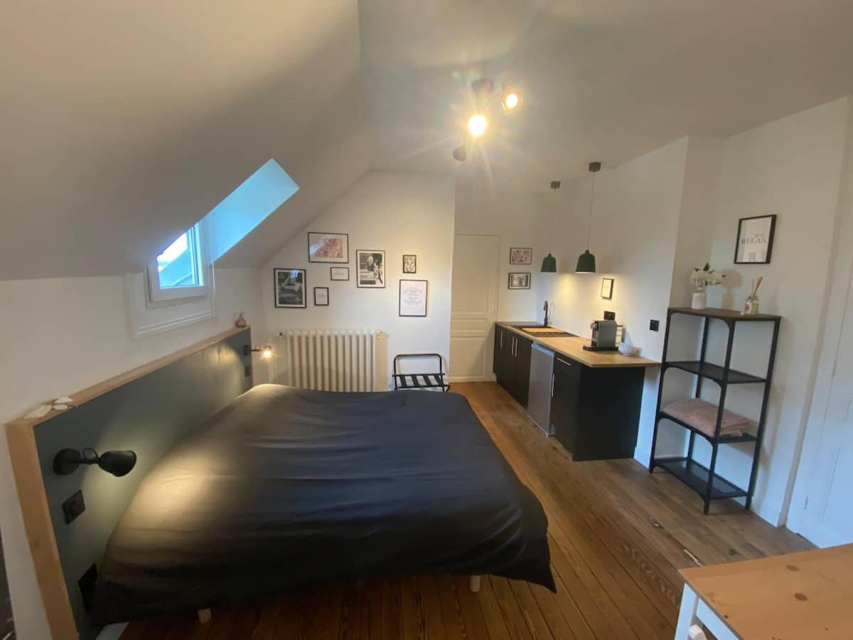 Appartamento Le Manoir Des Lys Tilly-sur-Seulles Esterno foto