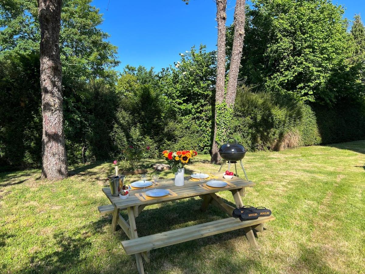 Appartamento Le Manoir Des Lys Tilly-sur-Seulles Esterno foto