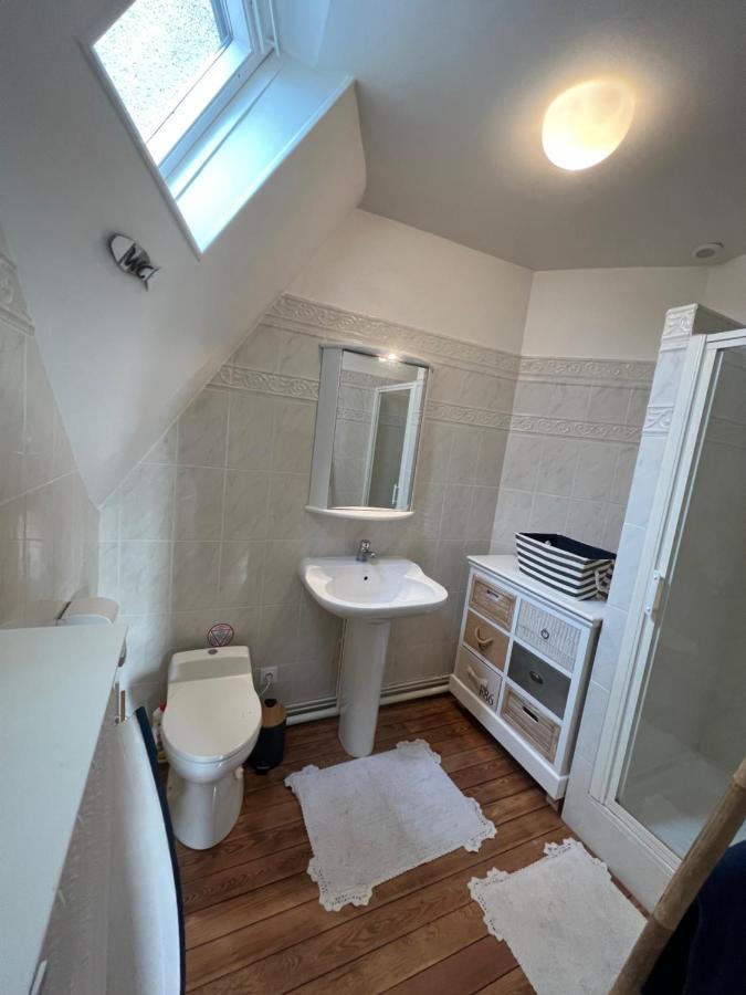Appartamento Le Manoir Des Lys Tilly-sur-Seulles Esterno foto